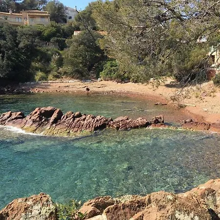 Villa Sta Rita 150m mer, étage entier avec jardin * Saint-Raphaël