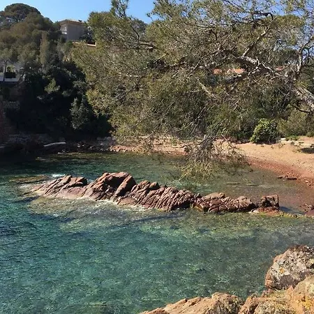 Villa Sta Rita 150m mer, étage entier avec jardin Saint-Raphaël